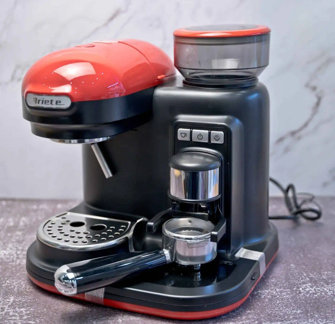 Máy pha cà phê Ariete 1318 AR0 (màu đỏ/đen/trắng)